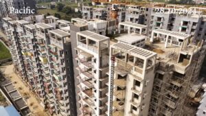 Explore Patna flat listings for gated community flats, flats near schools and hospitals, options with parking, and luxury flats with balconies.