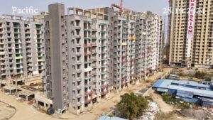 Explore Patna flat listings for gated community flats, flats near schools and hospitals, options with parking, and luxury flats with balconies.