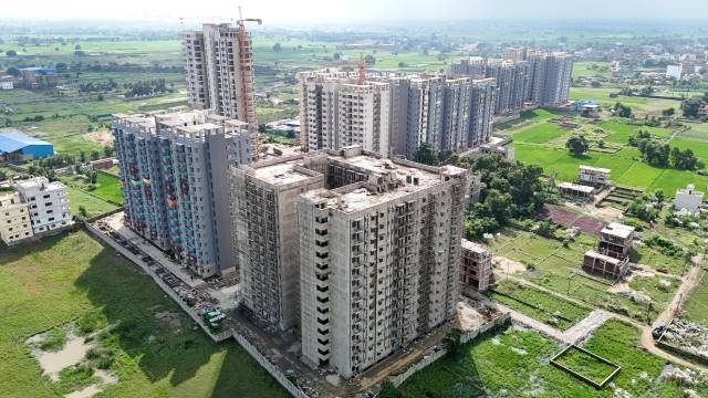 Buy flats in Patna featuring modern designs, spacious layouts, and top-notch amenities, perfect for families and professionals.